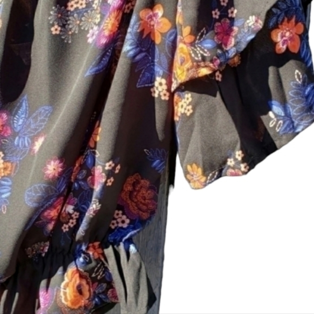 Lily White Floral Ruffle Puff Sleeves Croptop Blouse‎ Top Small NWT - Picture 3 of 10